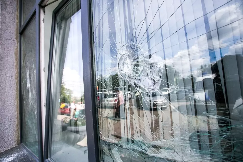 Does Renters Insurance Cover Broken Windows?